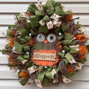 Beautiful handmade fall owl wreath!!